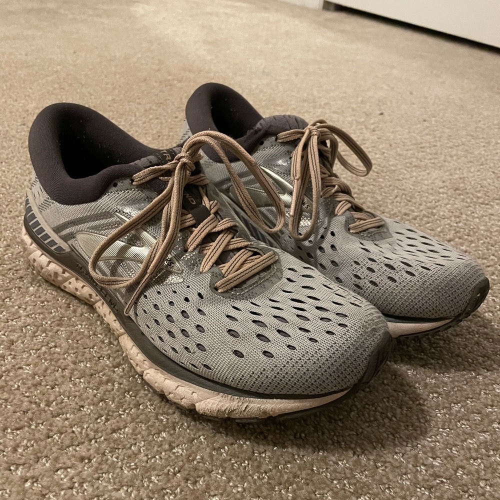 Brooks Transcend Running Shoe